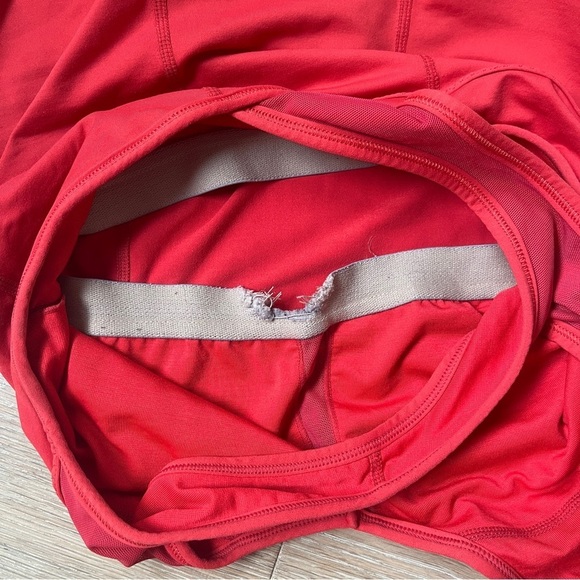 Lululemon Scoop Neck Tank Love Red Sz 6 Flawed *B15 - Picture 5 of 7